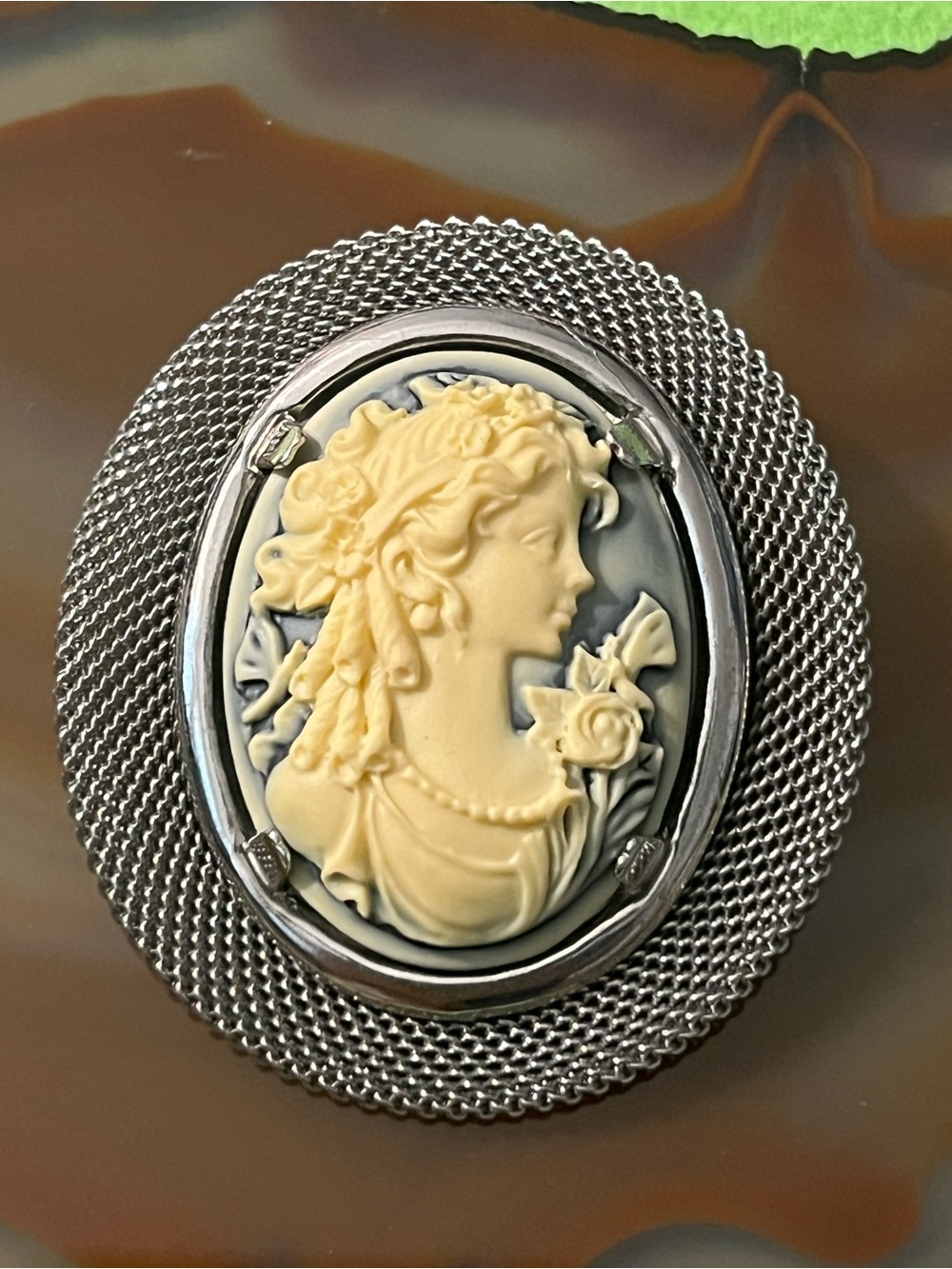 Classic Cameo Brooch - Cream Cameo with Silver Frame